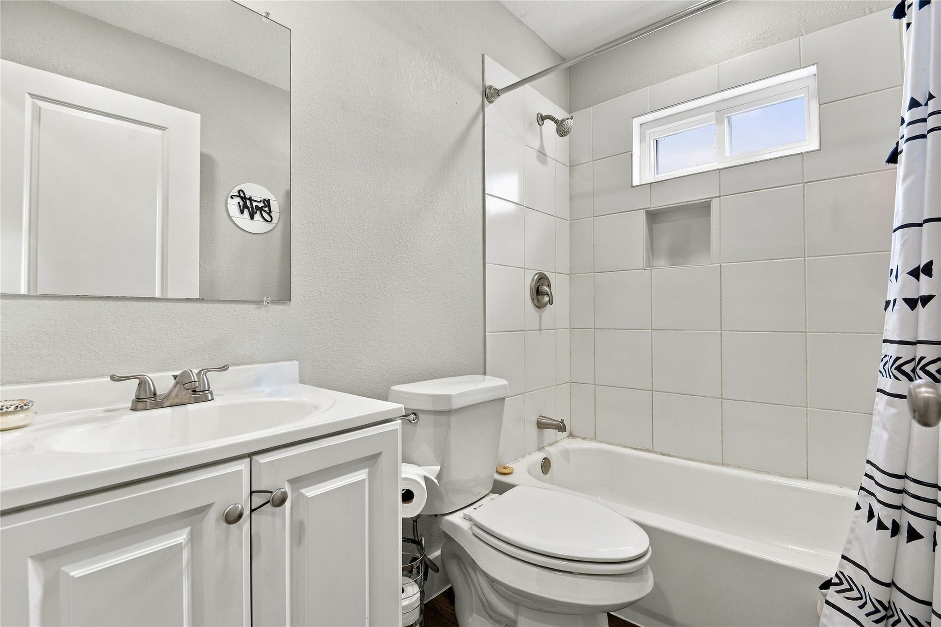 4110 Peck Street, Santa Fe, TX 77517 4110 Peck Street, Santa Fe, TX 77517