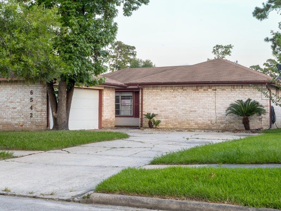 Property photo for 6542 Bridgegate Drive, Spring, TX