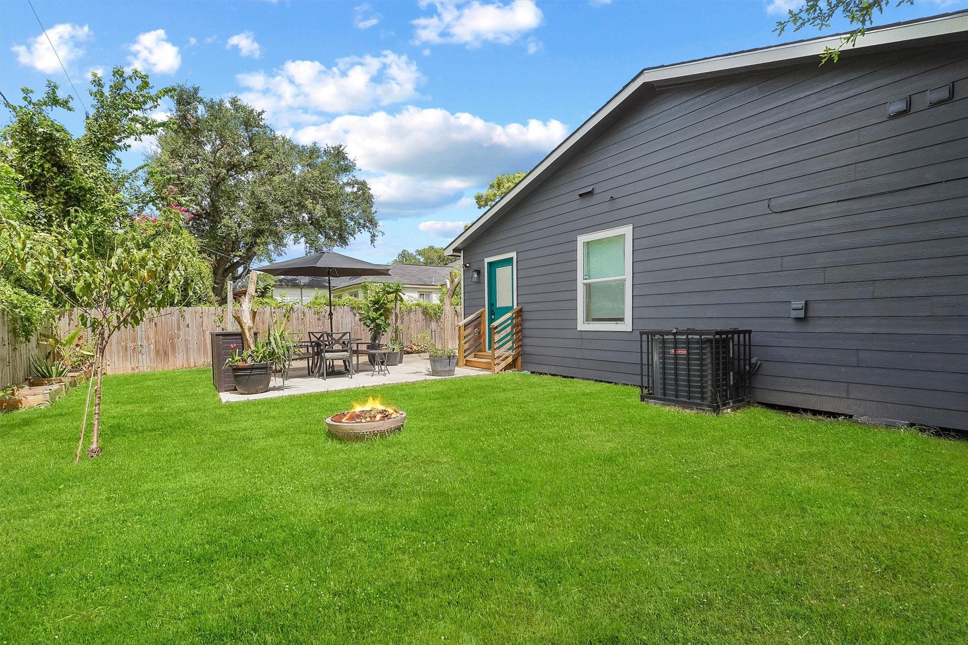 3450 Noah Street, Houston, TX 77021 3450 Noah Street, Houston, TX 77021