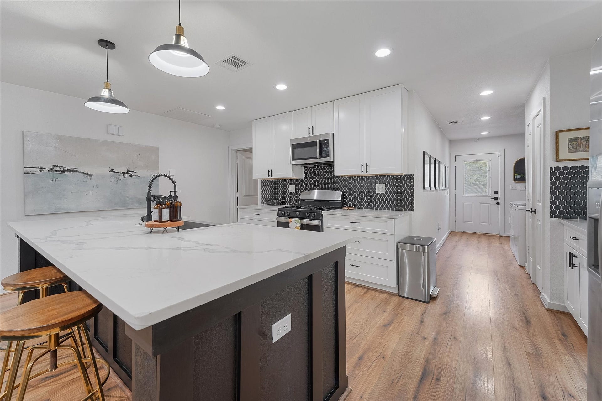 3450 Noah Street, Houston, TX 77021 3450 Noah Street, Houston, TX 77021