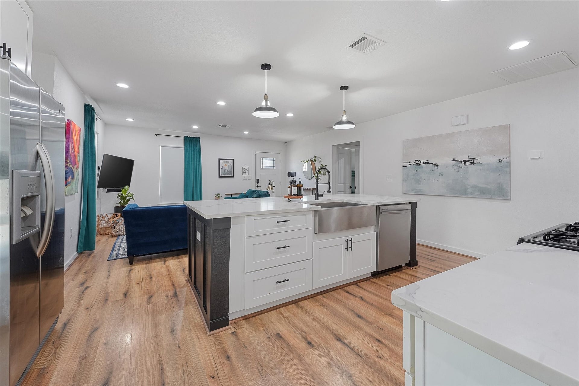 3450 Noah Street, Houston, TX 77021 3450 Noah Street, Houston, TX 77021