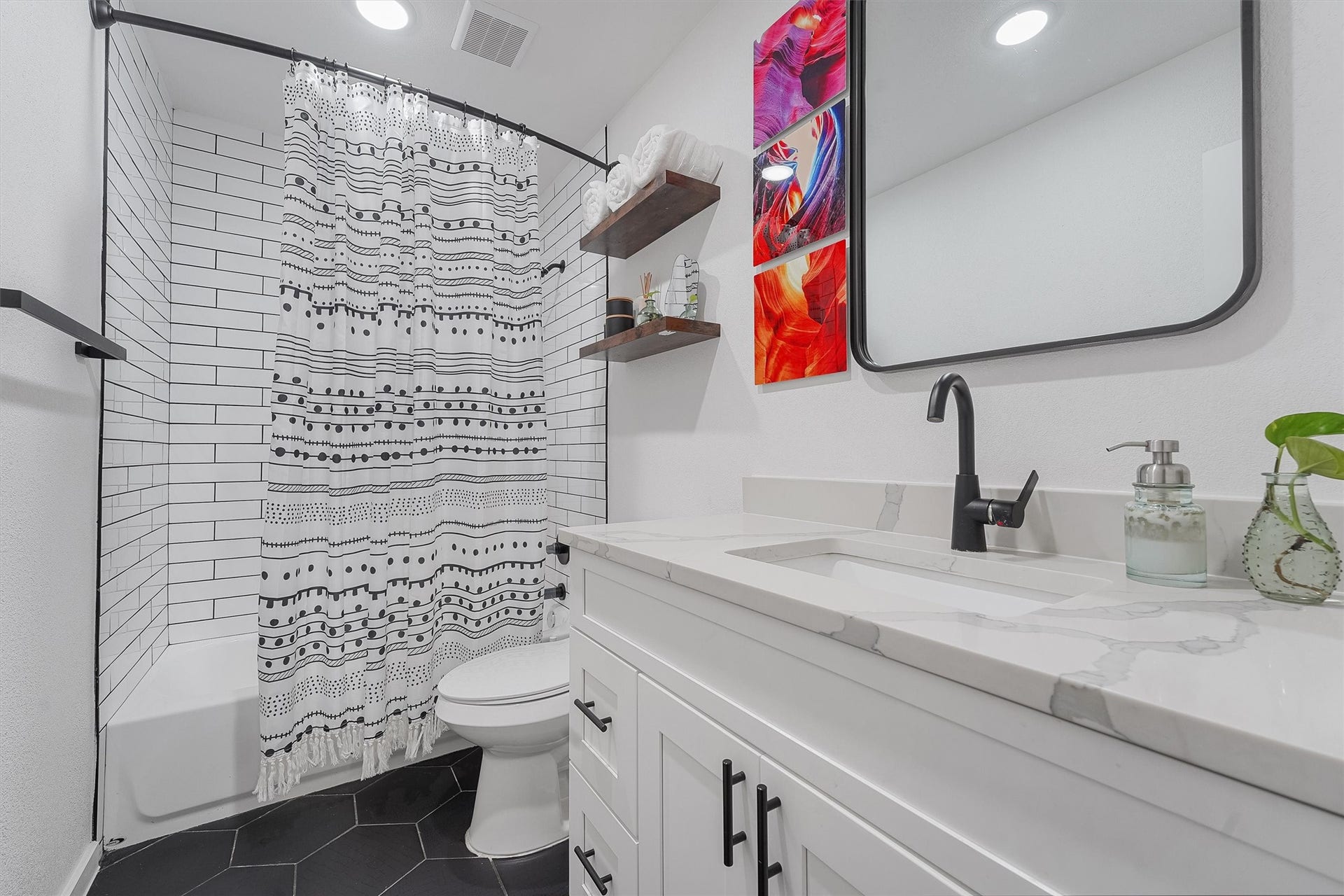 3450 Noah Street, Houston, TX 77021 3450 Noah Street, Houston, TX 77021