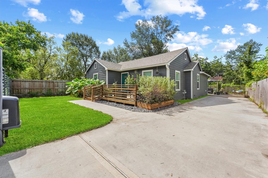 Property photo for 3450 Noah Street, Houston, TX