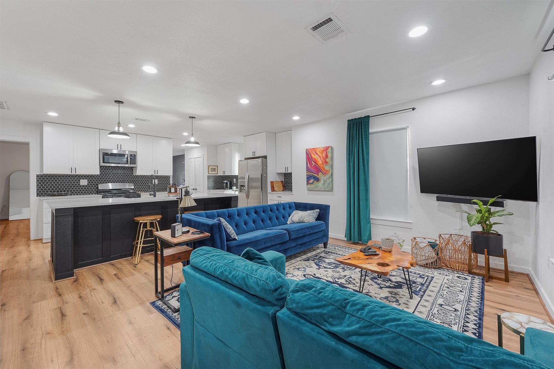 3450 Noah Street, Houston, TX 77021 3450 Noah Street, Houston, TX 77021