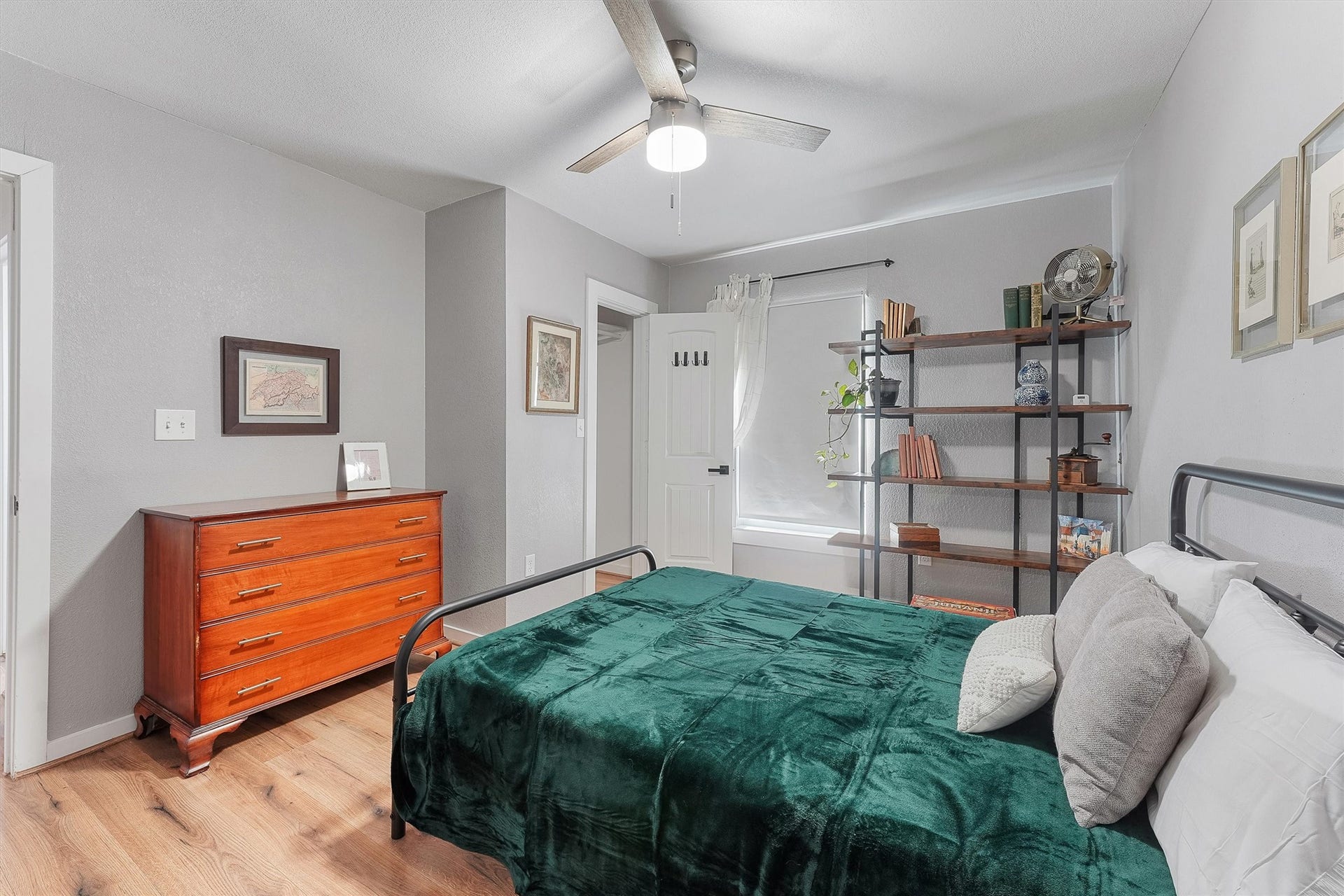 3450 Noah Street, Houston, TX 77021 3450 Noah Street, Houston, TX 77021