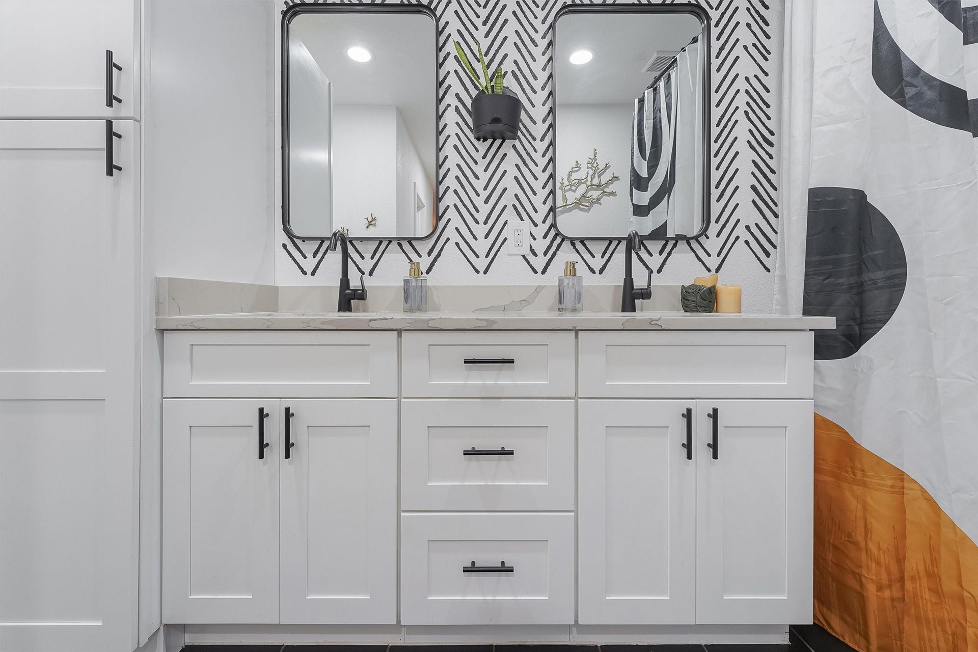 3450 Noah Street, Houston, TX 77021 3450 Noah Street, Houston, TX 77021