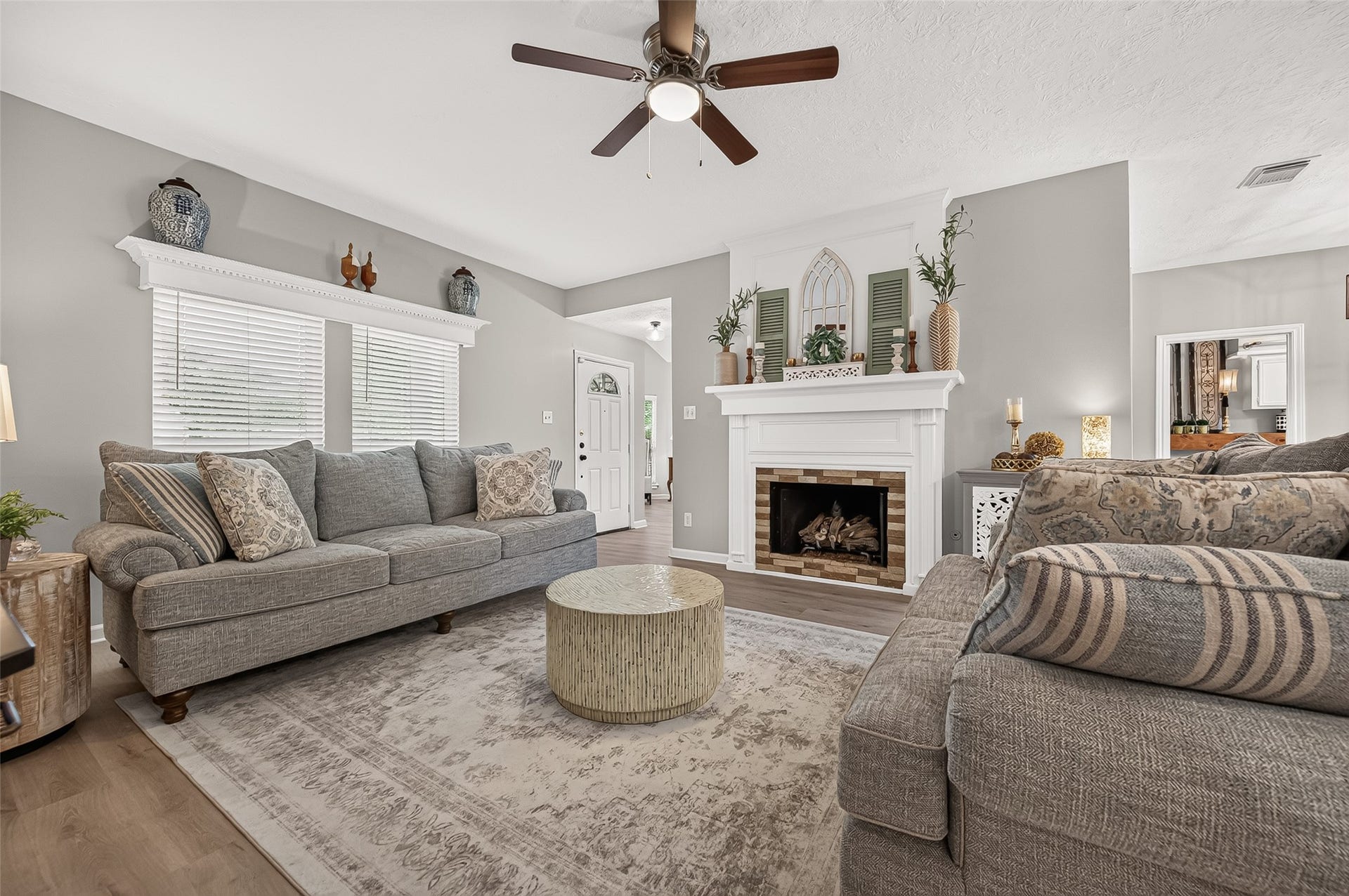1411 Bittersweet Court, Richmond, TX 77406 Gorgeous updates throughout this home with contemporary features.