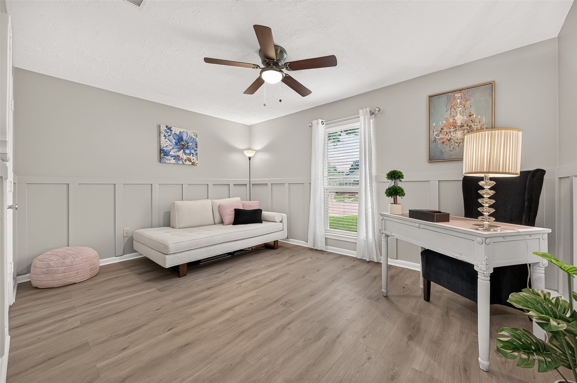 1411 Bittersweet Court, Richmond, TX 77406 Bedroom #2 is large and spacious!