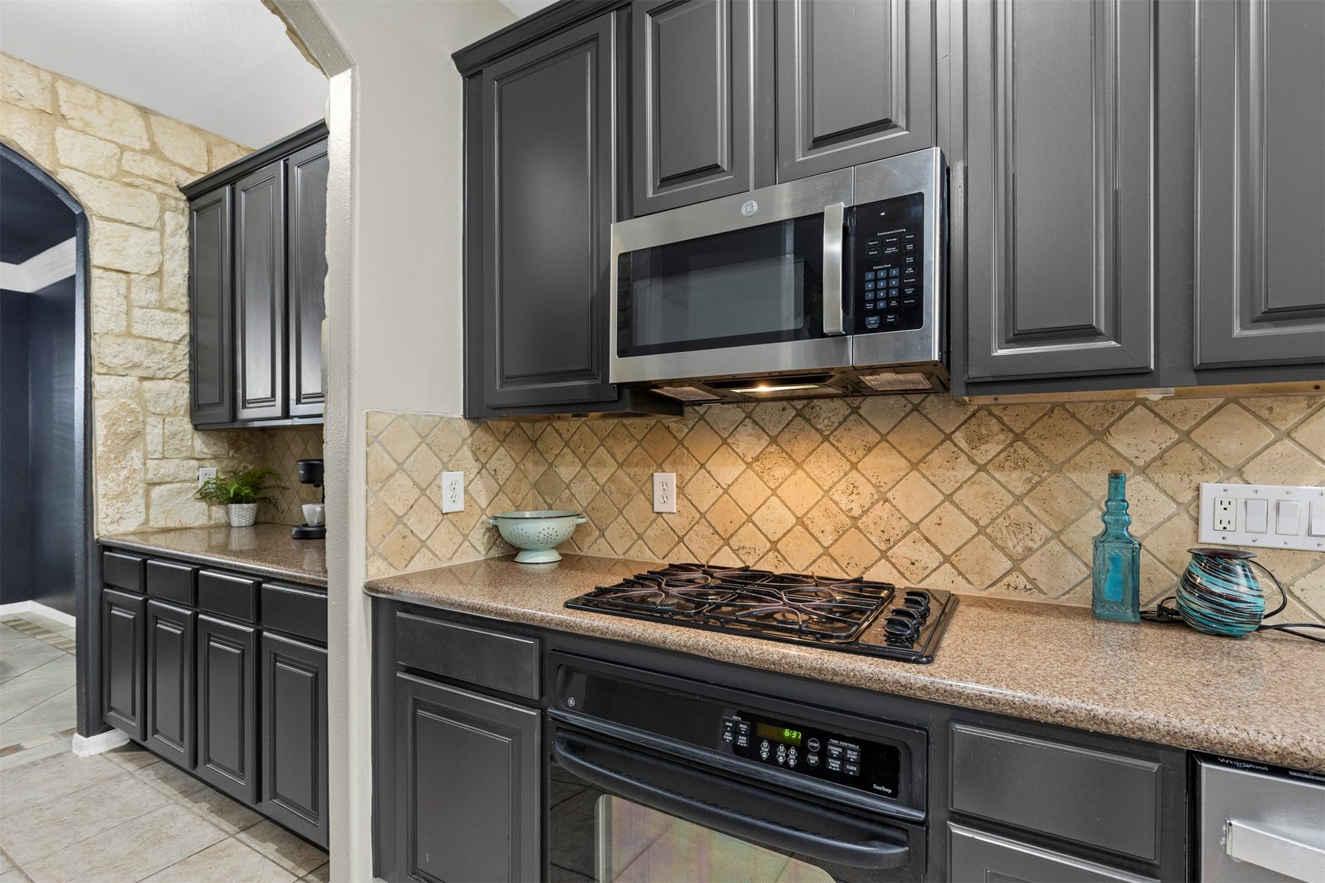 13923 Prospect Point Drive, Cypress, TX 77429 13923 Prospect Point Drive, Cypress, TX 77429