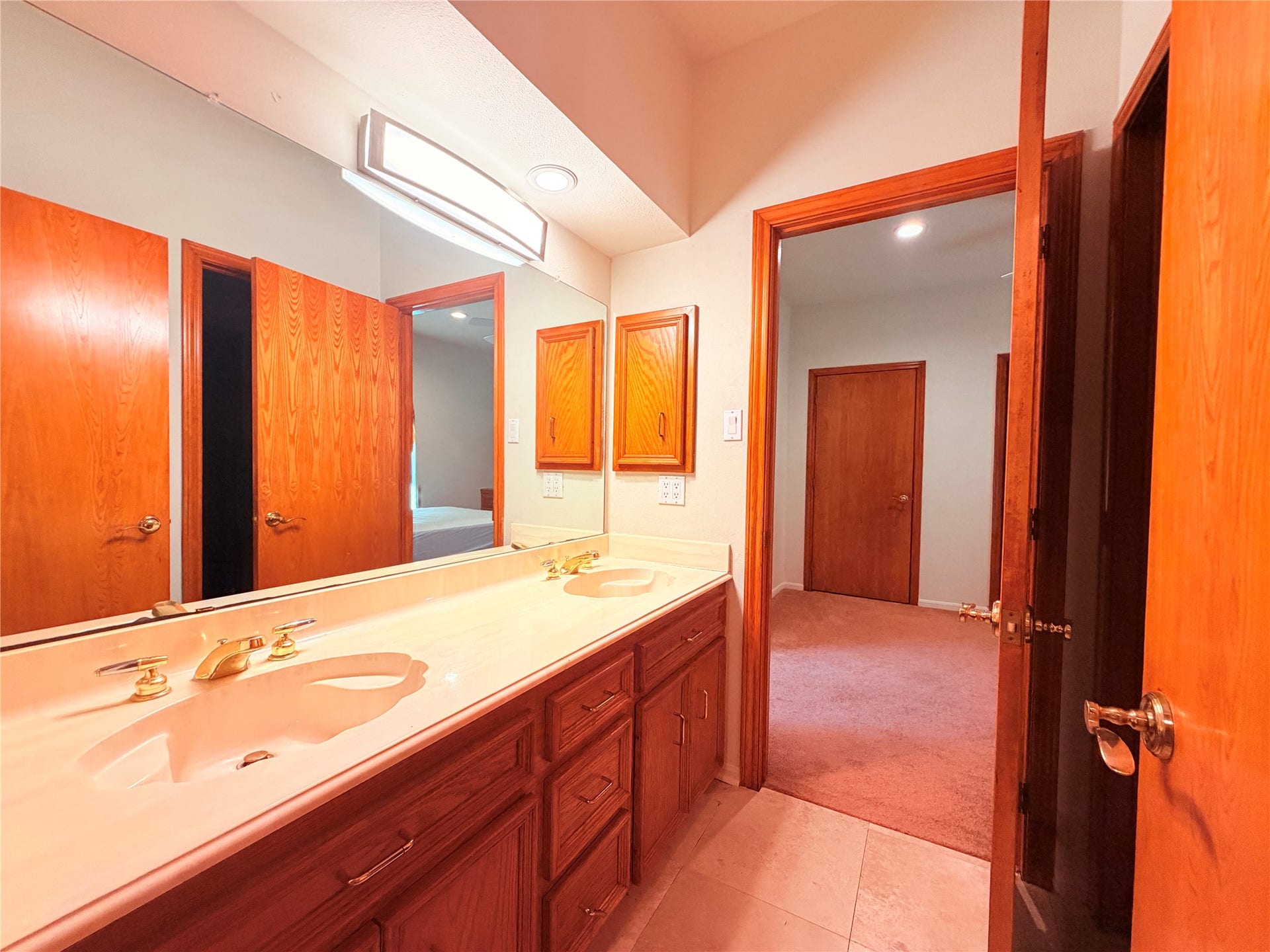 7110 W Mockingbird Lane, Pearland, TX 77584 7110 W Mockingbird Lane, Pearland, TX 77584