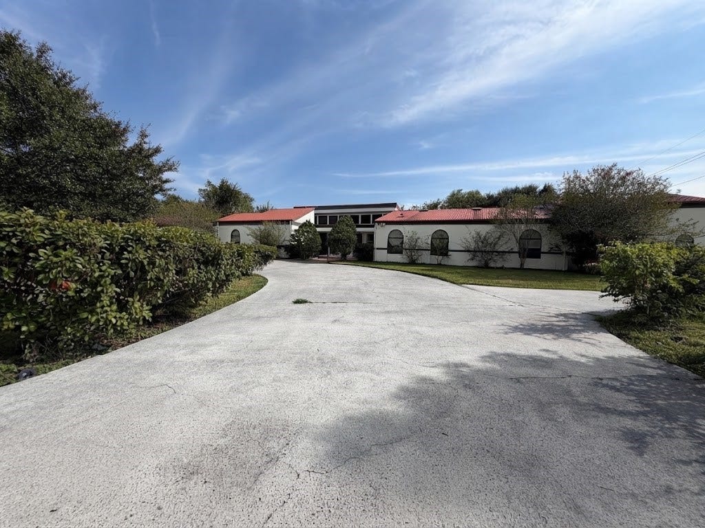 7110 W Mockingbird Lane, Pearland, TX 77584 7110 W Mockingbird Lane, Pearland, TX 77584