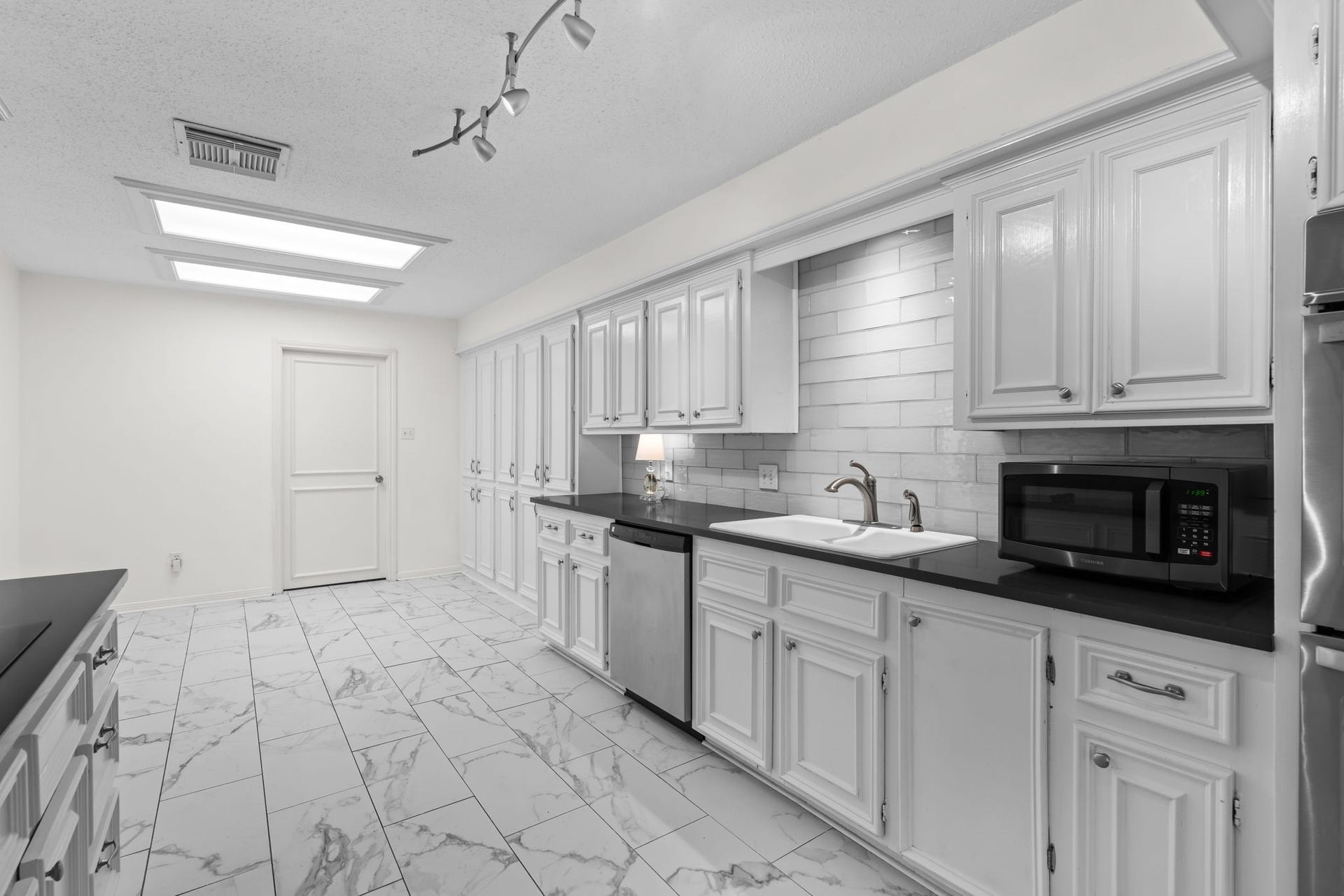 3 Waters Edge Street, Montgomery, TX 77356 3 Waters Edge Street, Montgomery, TX 77356