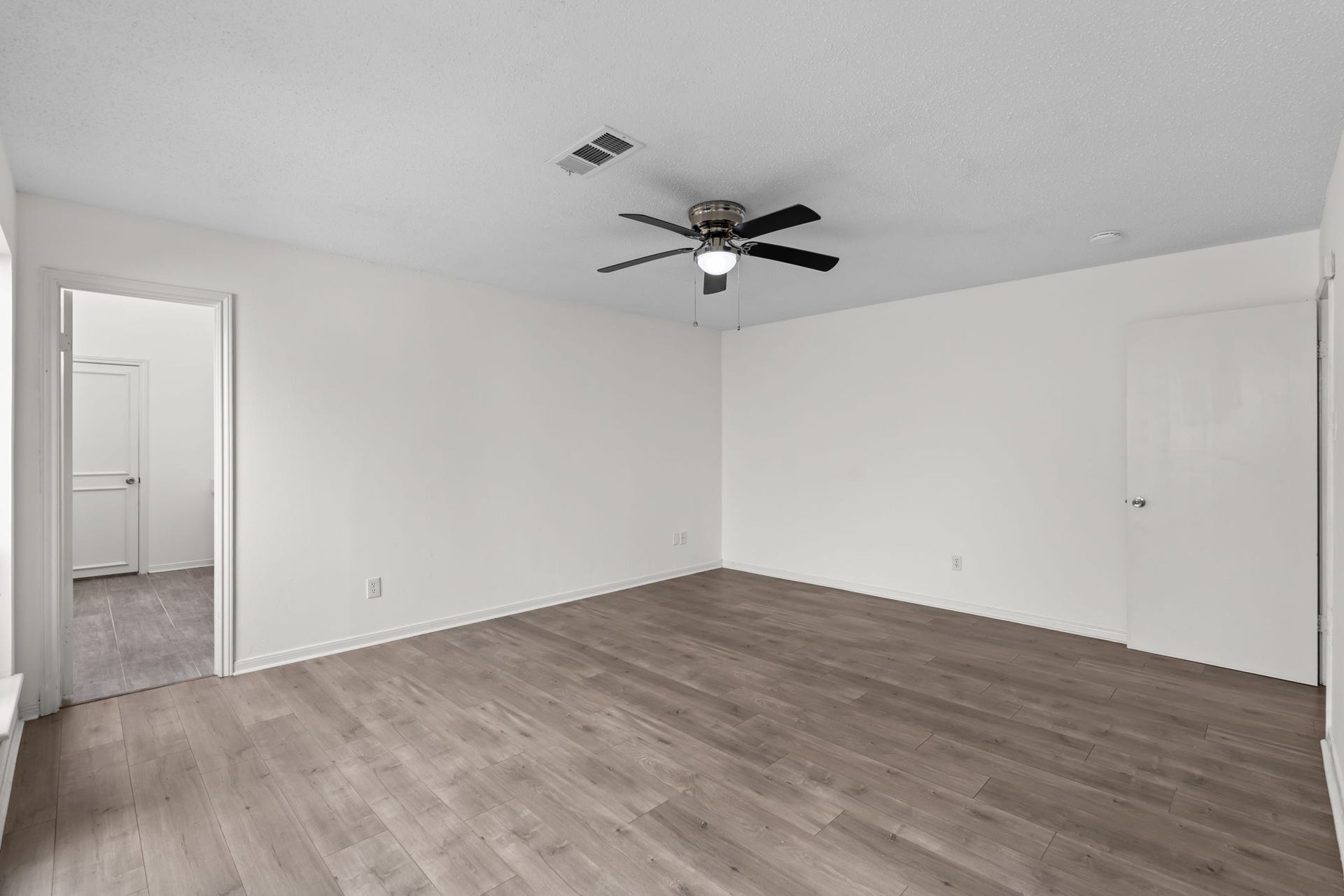 3 Waters Edge Street, Montgomery, TX 77356 3 Waters Edge Street, Montgomery, TX 77356