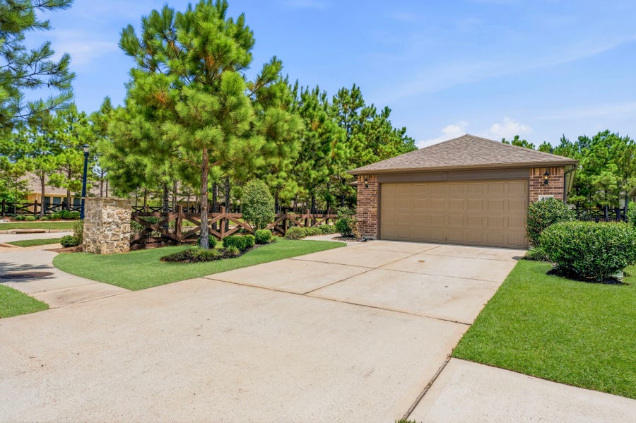 Property photo for 201 Flaxen Chestnut, The Woodlands, TX