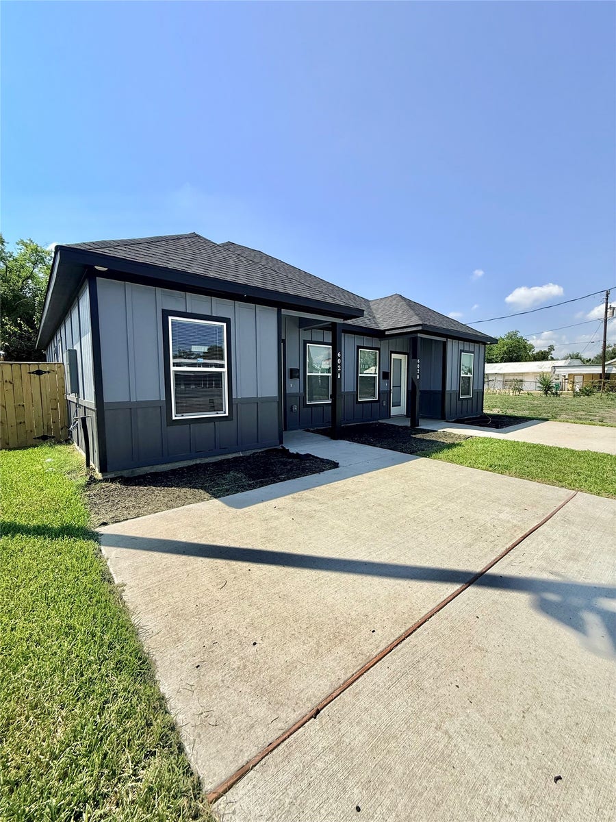 Property photo for 612 E Houston Avenue, #2, Pasadena, TX