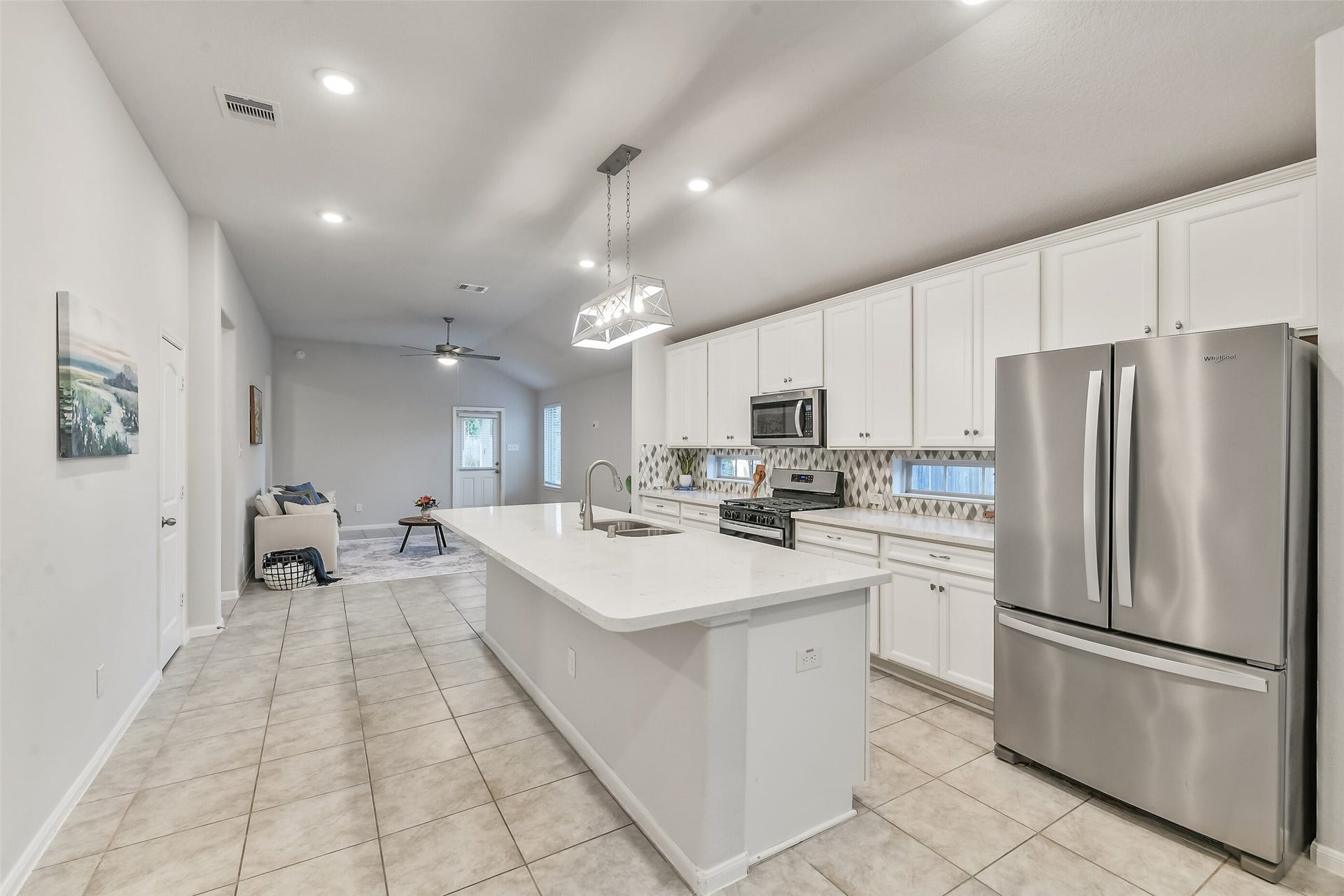 19450 Tobiano Park Drive, Tomball, TX 77377 There is plenty of space to add barstools at this island for additional seating.