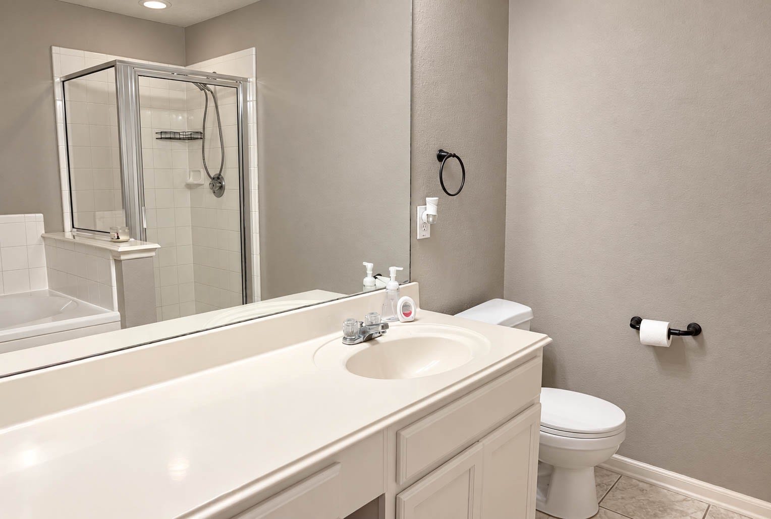 7335 Liberty Ridge Lane, Houston, TX 77049 7335 Liberty Ridge Lane, Houston, TX 77049