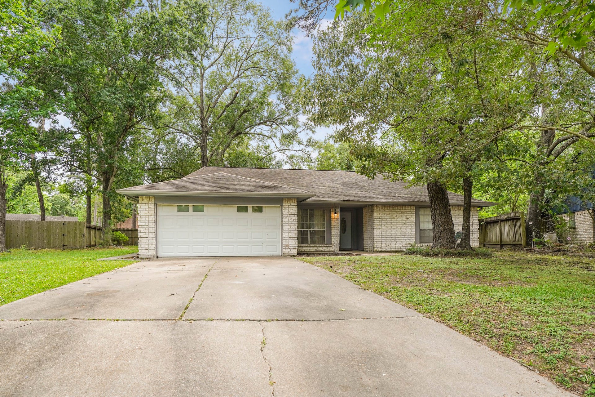 1998 Lake Creek Drive, Houston, TX 77339 1998 Lake Creek Drive, Houston, TX 77339