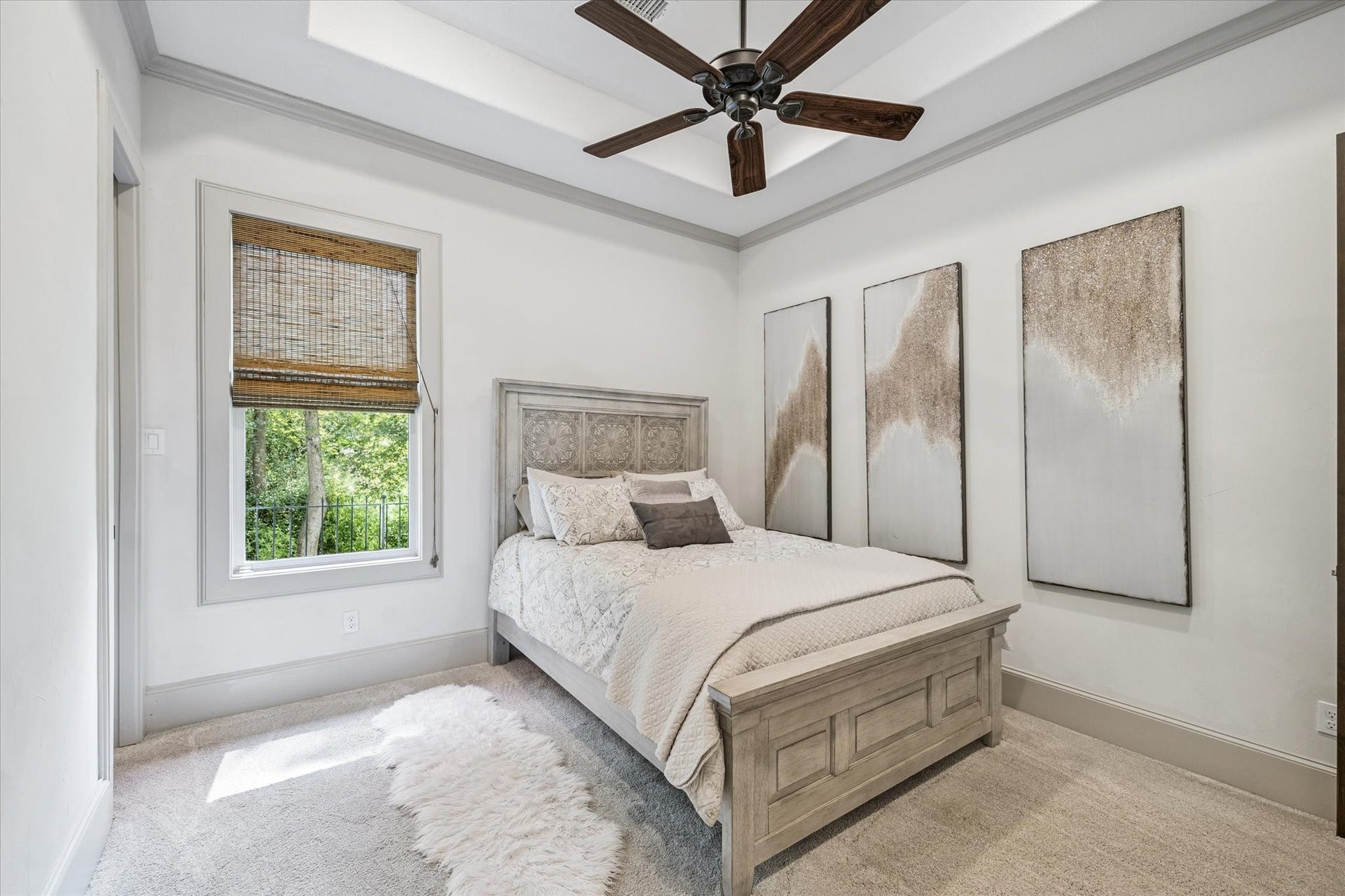 Spacious guest suite on first floor with en-suite bath