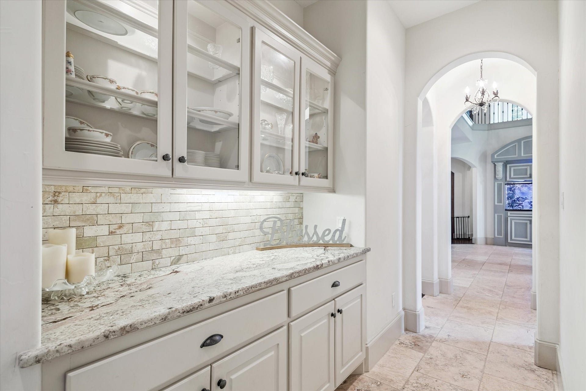 Butler's pantry off of kitchen