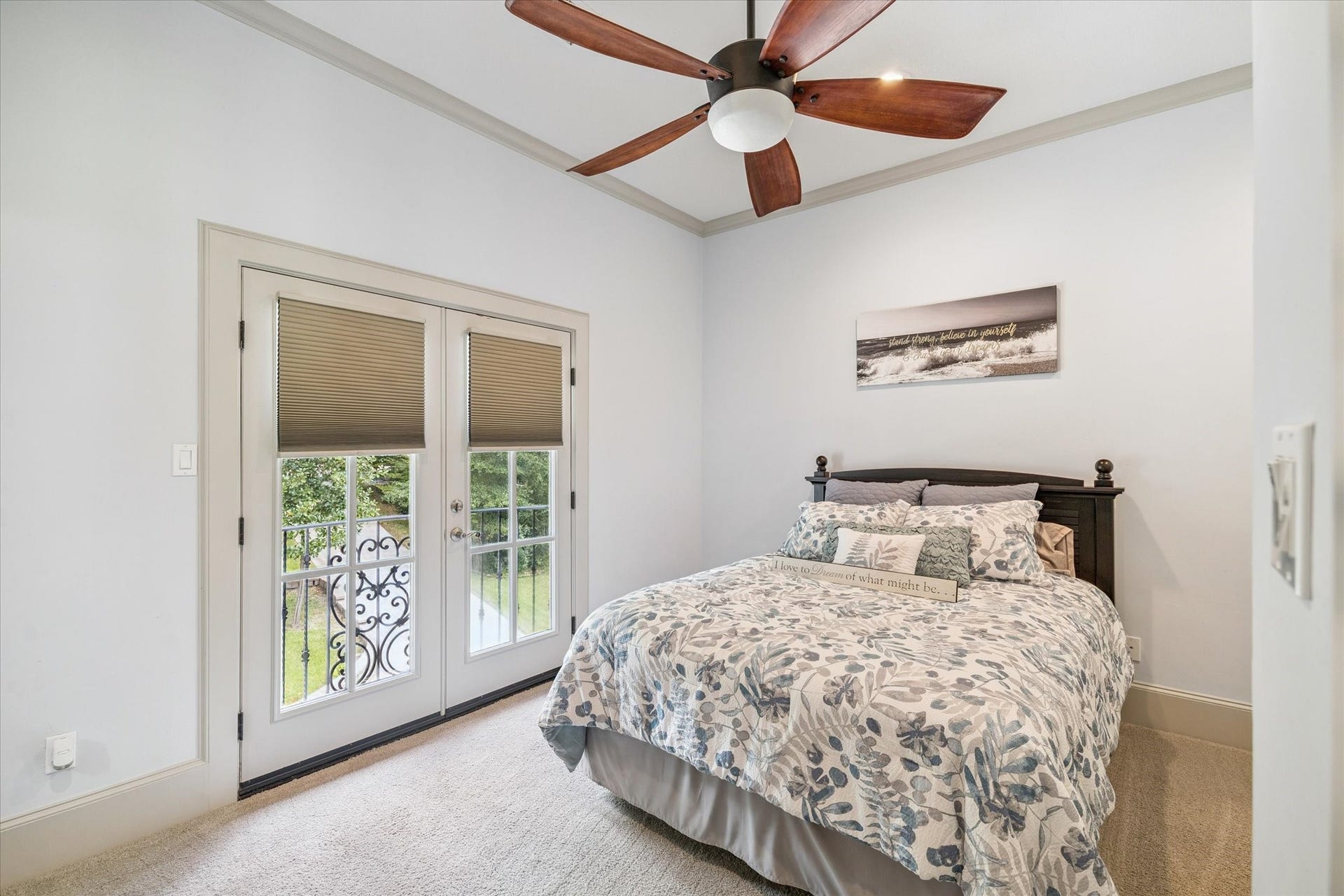 Third bedroom located on second level with en-suite bath