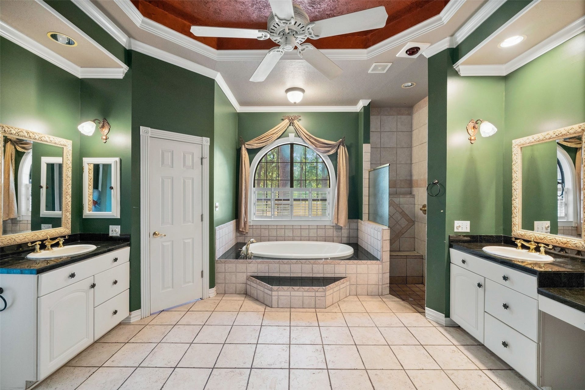 10331 Happy Trail, Conroe, TX 77384