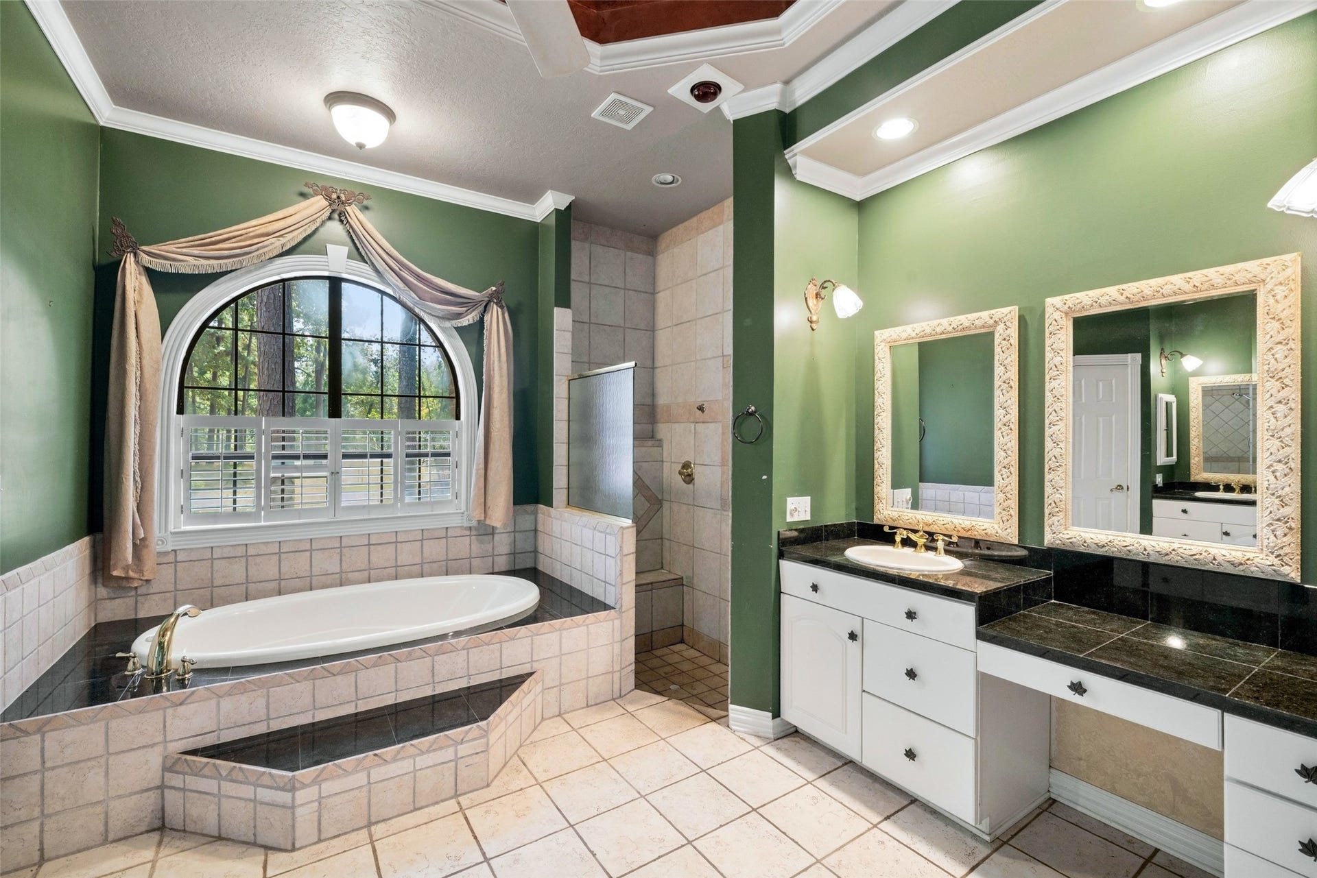 10331 Happy Trail, Conroe, TX 77384