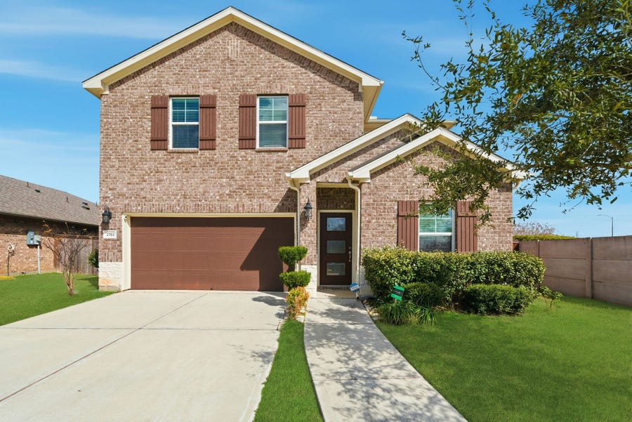 Property photo for 2703 Fairfield Landing Lane, Pearland, TX
