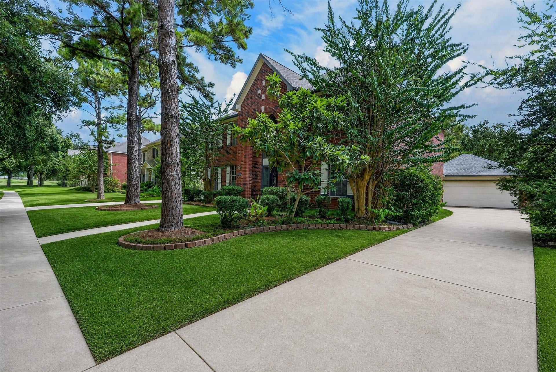 1306 N Gabriel River Circle, Sugar Land, TX 77478 Welcome to 1306 N Gabriel Rivers Ct