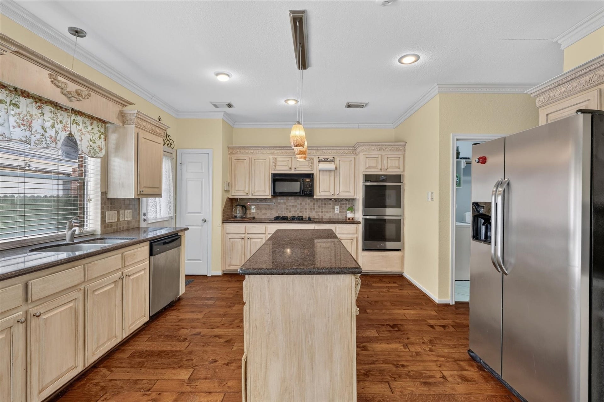 1306 N Gabriel River Circle, Sugar Land, TX 77478 1306 N Gabriel River Circle, Sugar Land, TX 77478