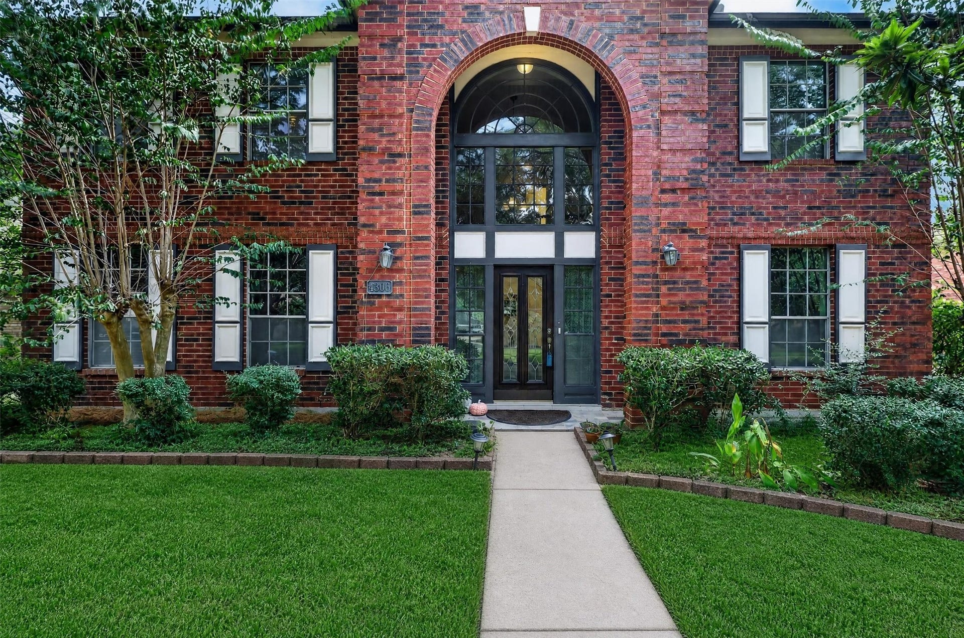 1306 N Gabriel River Circle, Sugar Land, TX 77478 1306 N Gabriel River Circle, Sugar Land, TX 77478