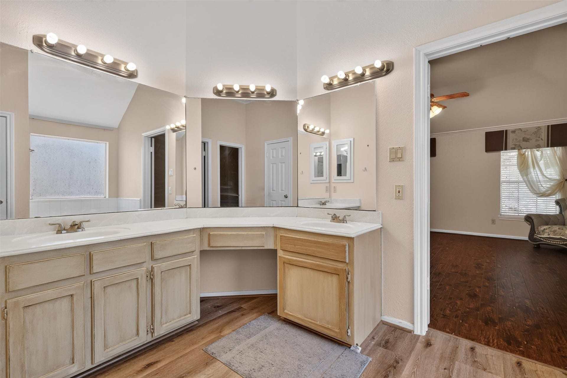 1306 N Gabriel River Circle, Sugar Land, TX 77478 1306 N Gabriel River Circle, Sugar Land, TX 77478