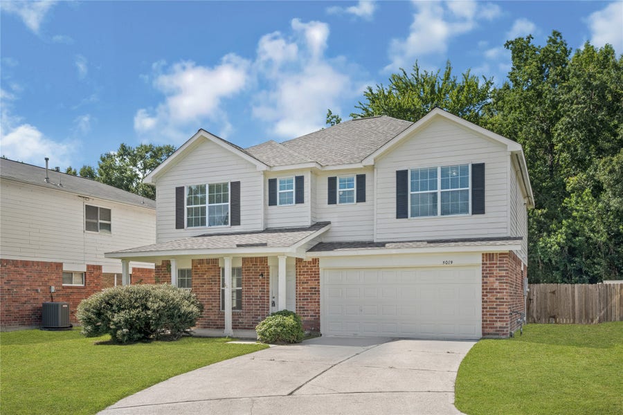 Property photo for 5019 Woodland Meadows Lane, Humble, TX