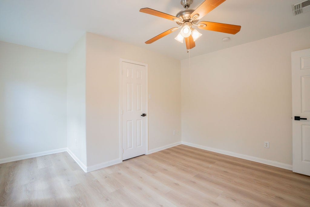 3011 E Legends Bend Drive, Spring, TX 77386 3011 E Legends Bend Drive, Spring, TX 77386
