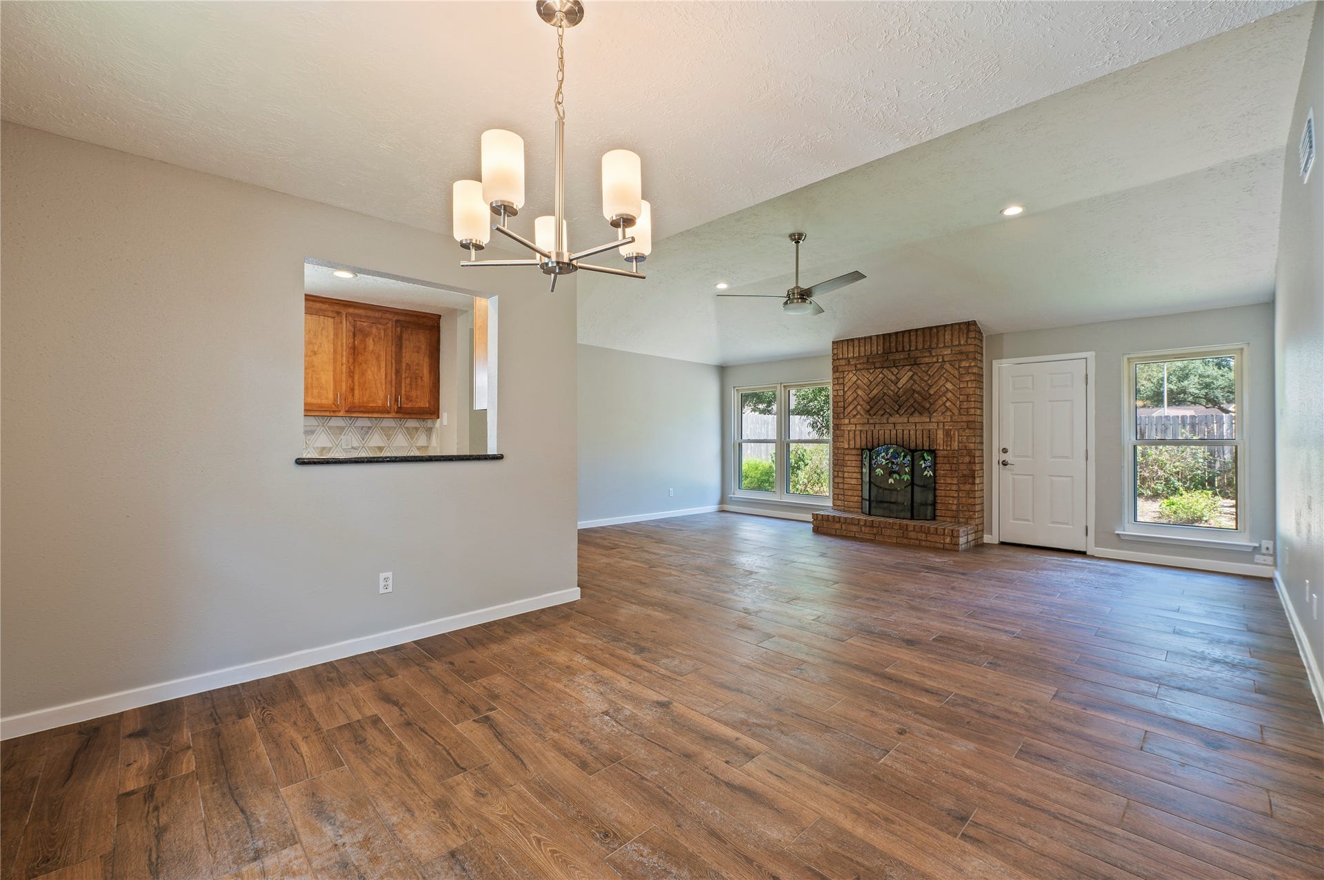 312 Thistlewood Court, League City, TX 77573 312 Thistlewood Court, League City, TX 77573