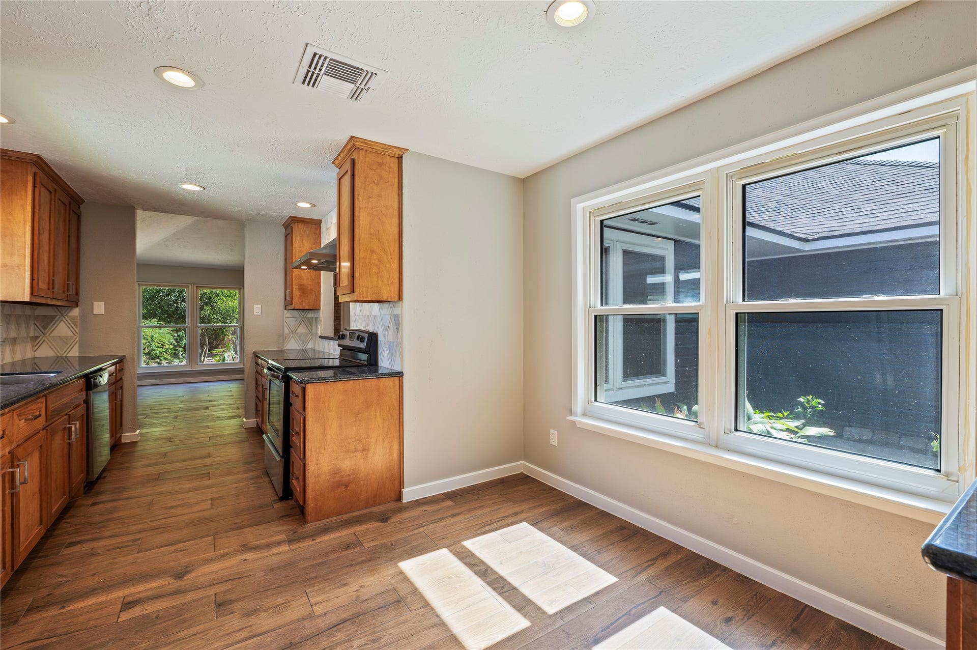 312 Thistlewood Court, League City, TX 77573 312 Thistlewood Court, League City, TX 77573