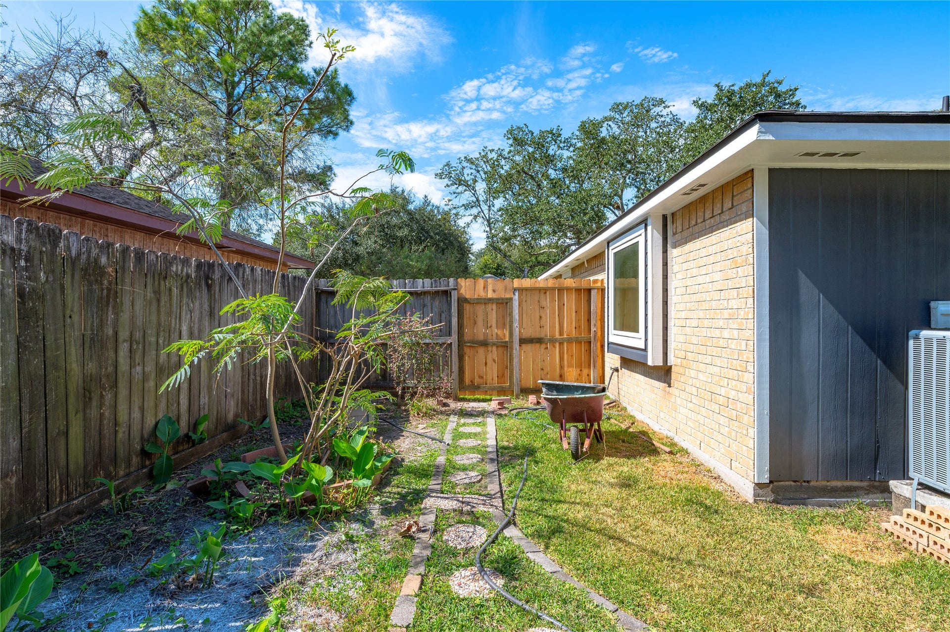 312 Thistlewood Court, League City, TX 77573 312 Thistlewood Court, League City, TX 77573