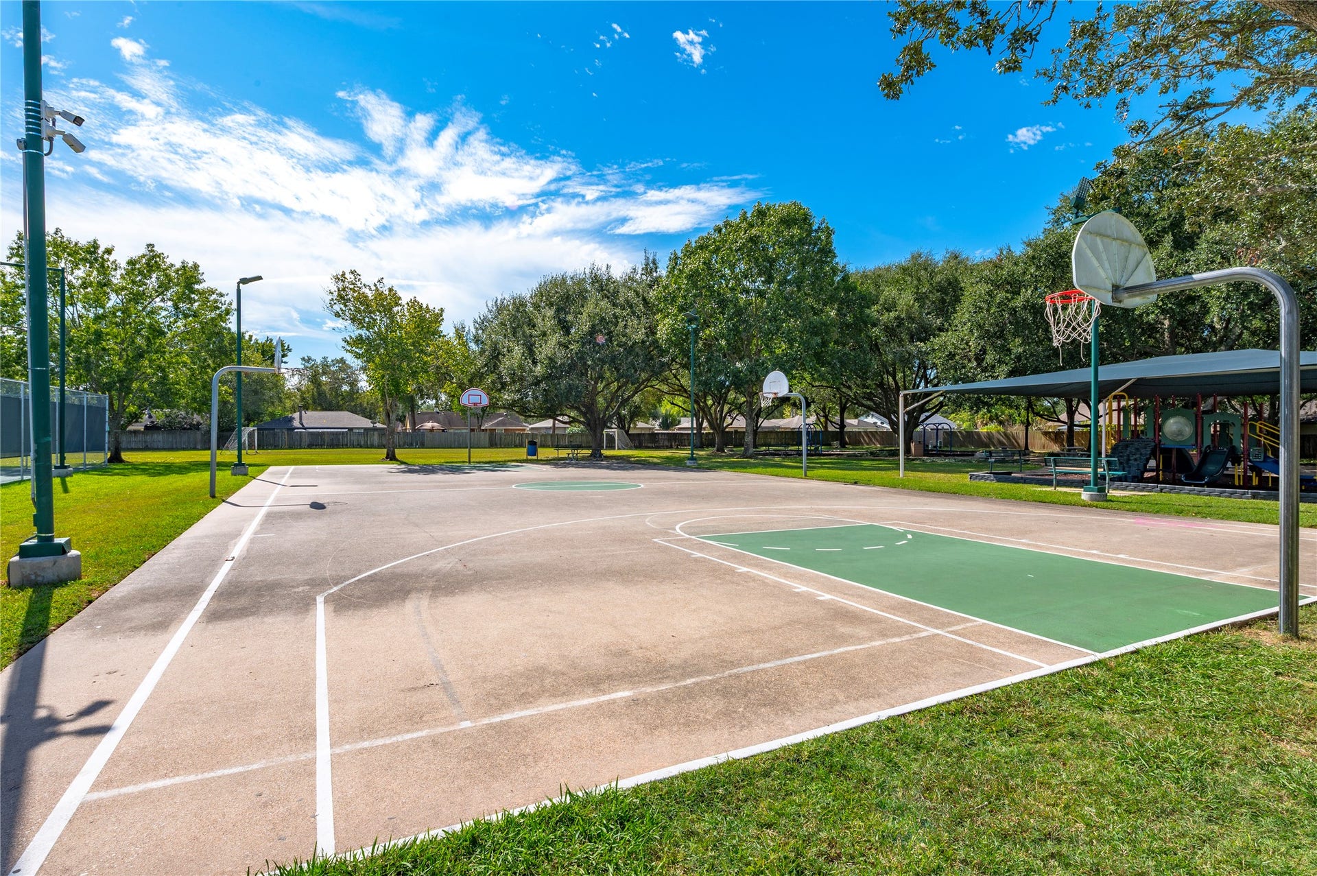 312 Thistlewood Court, League City, TX 77573 312 Thistlewood Court, League City, TX 77573