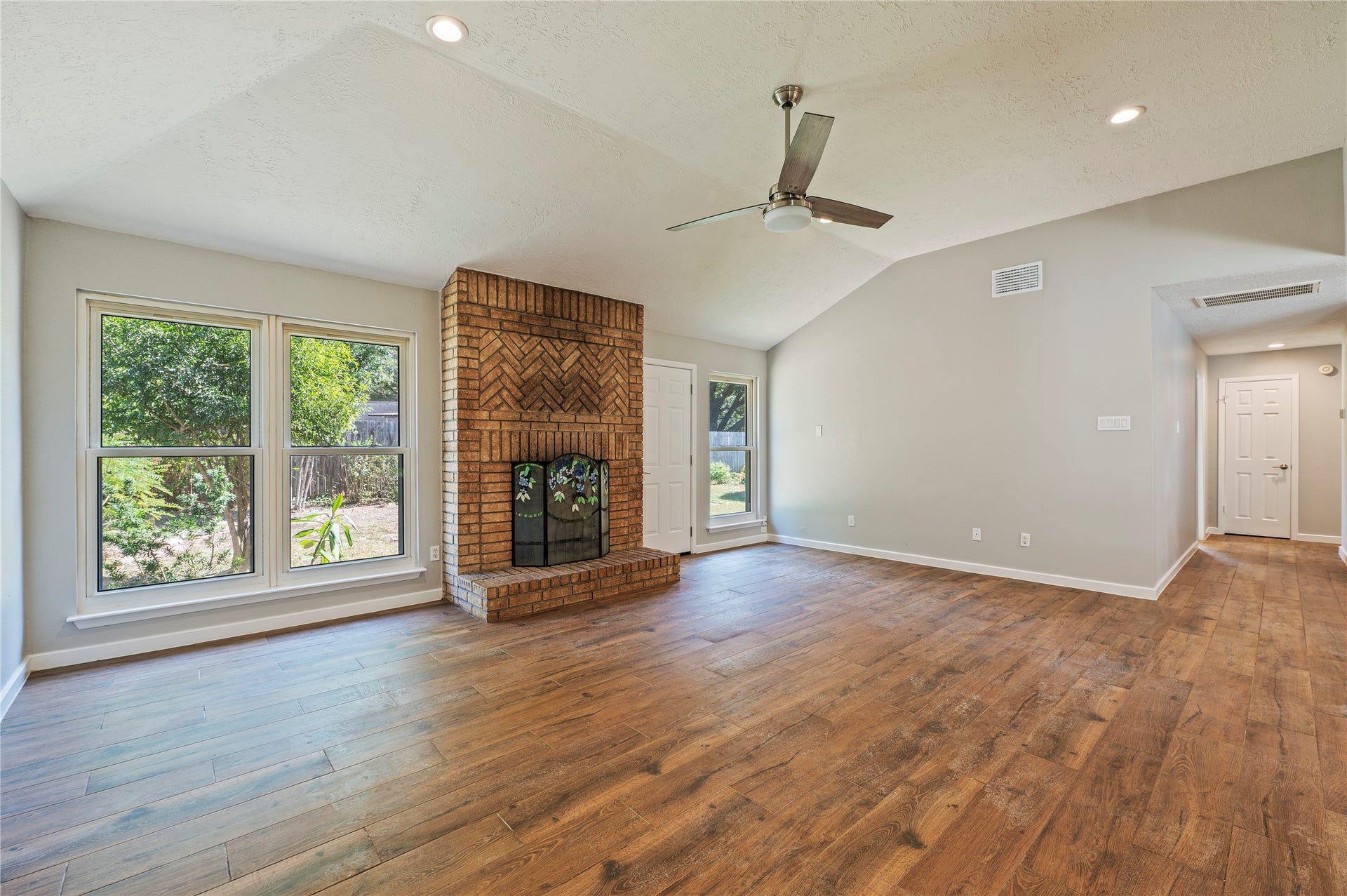 312 Thistlewood Court, League City, TX 77573 312 Thistlewood Court, League City, TX 77573