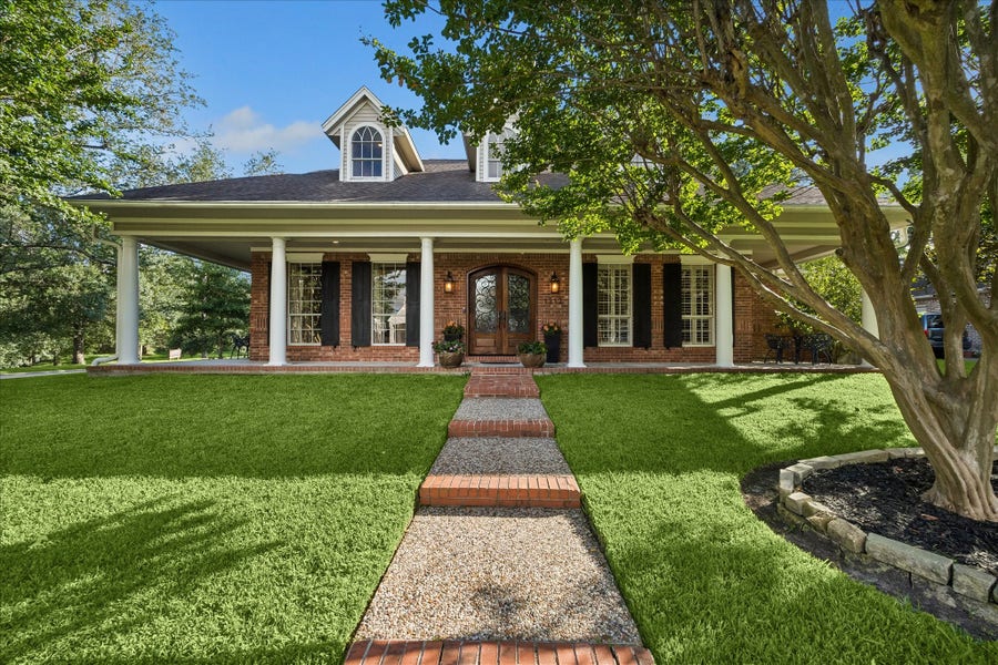 Property photo for 1212 Verdun Lane, Friendswood, TX