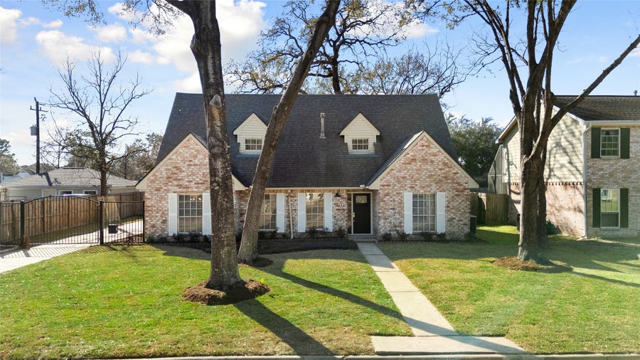 Property photo for 5707 Ash Oak Drive, Houston, TX