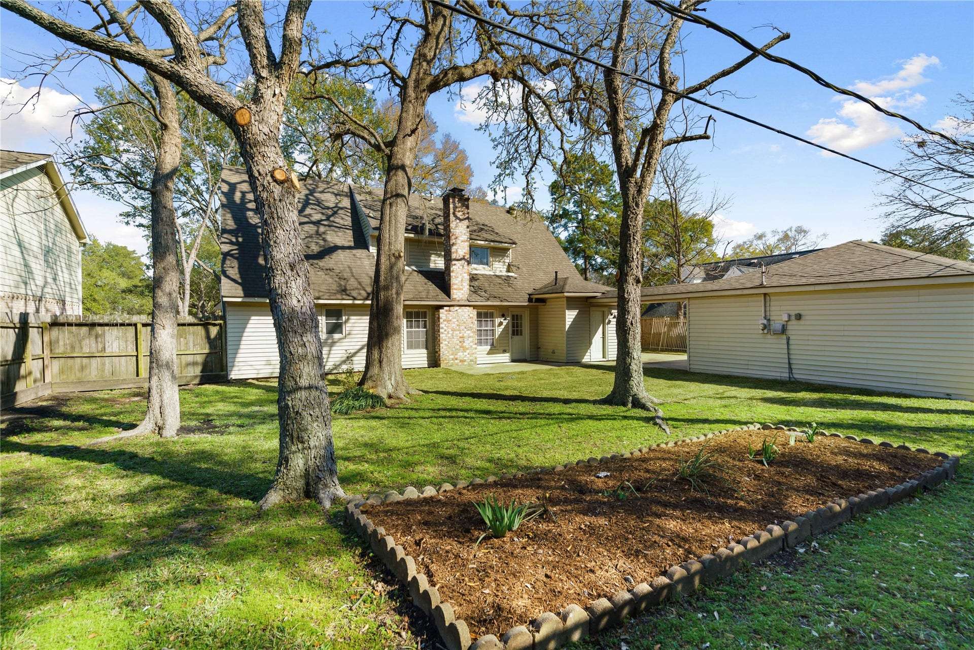 5707 Ash Oak Drive, Houston, TX 77091