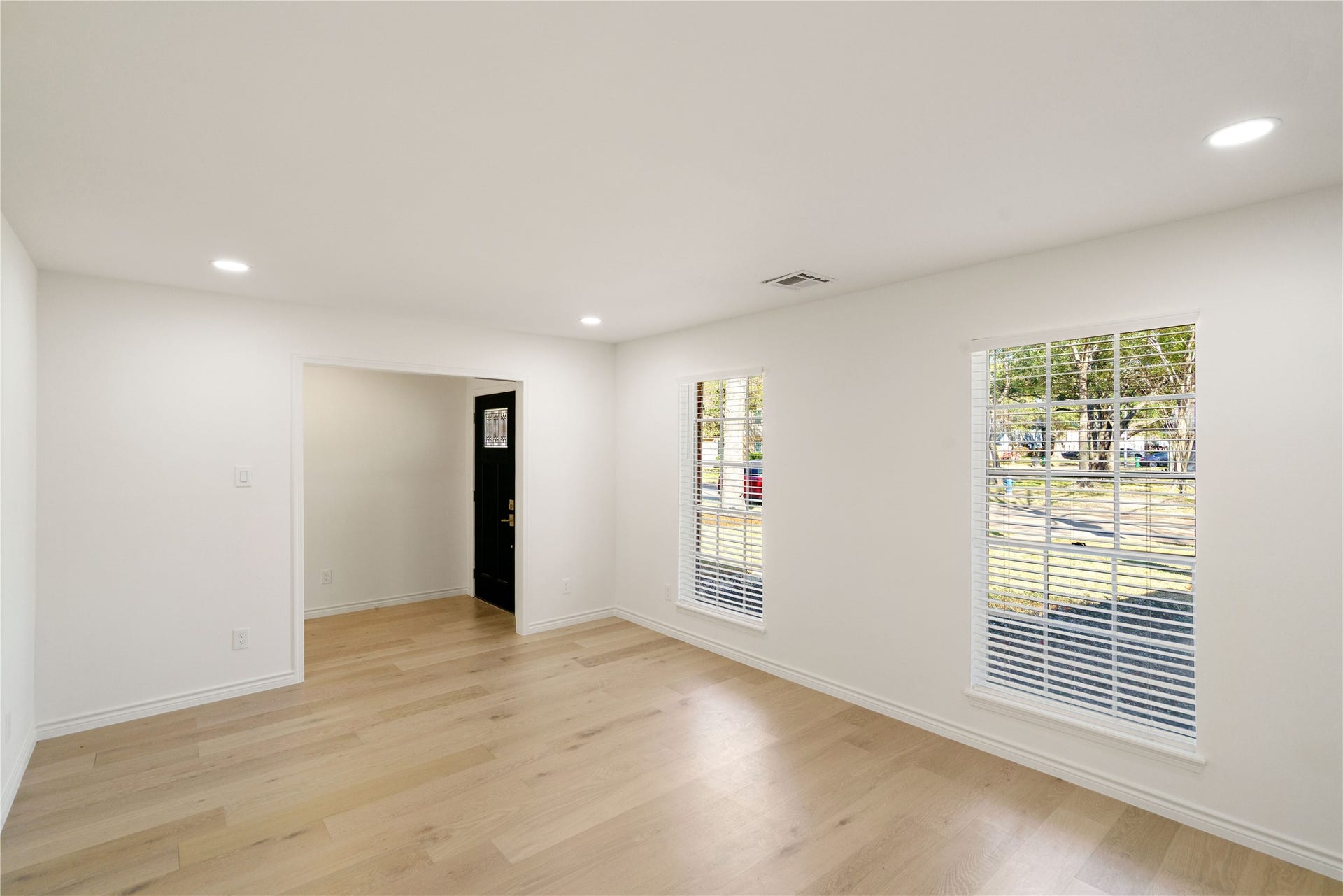5707 Ash Oak Drive, Houston, TX 77091