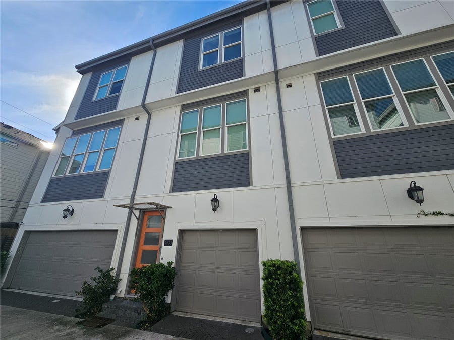 Property photo for 9633 Riddlewood Lane, Houston, TX