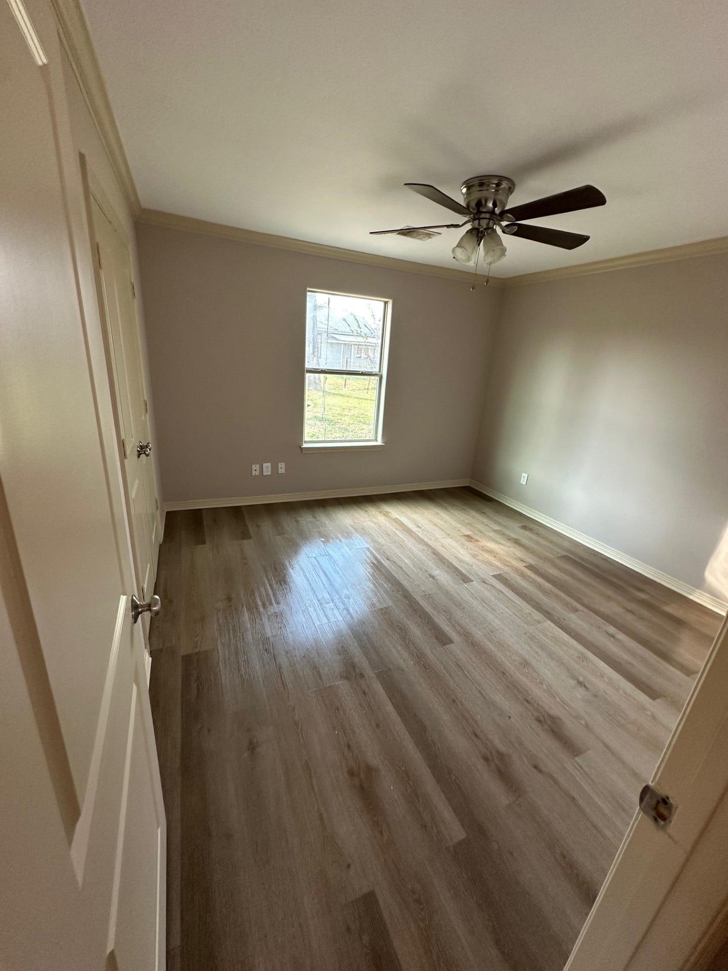 209 6th Street, Dobbin, TX 77333