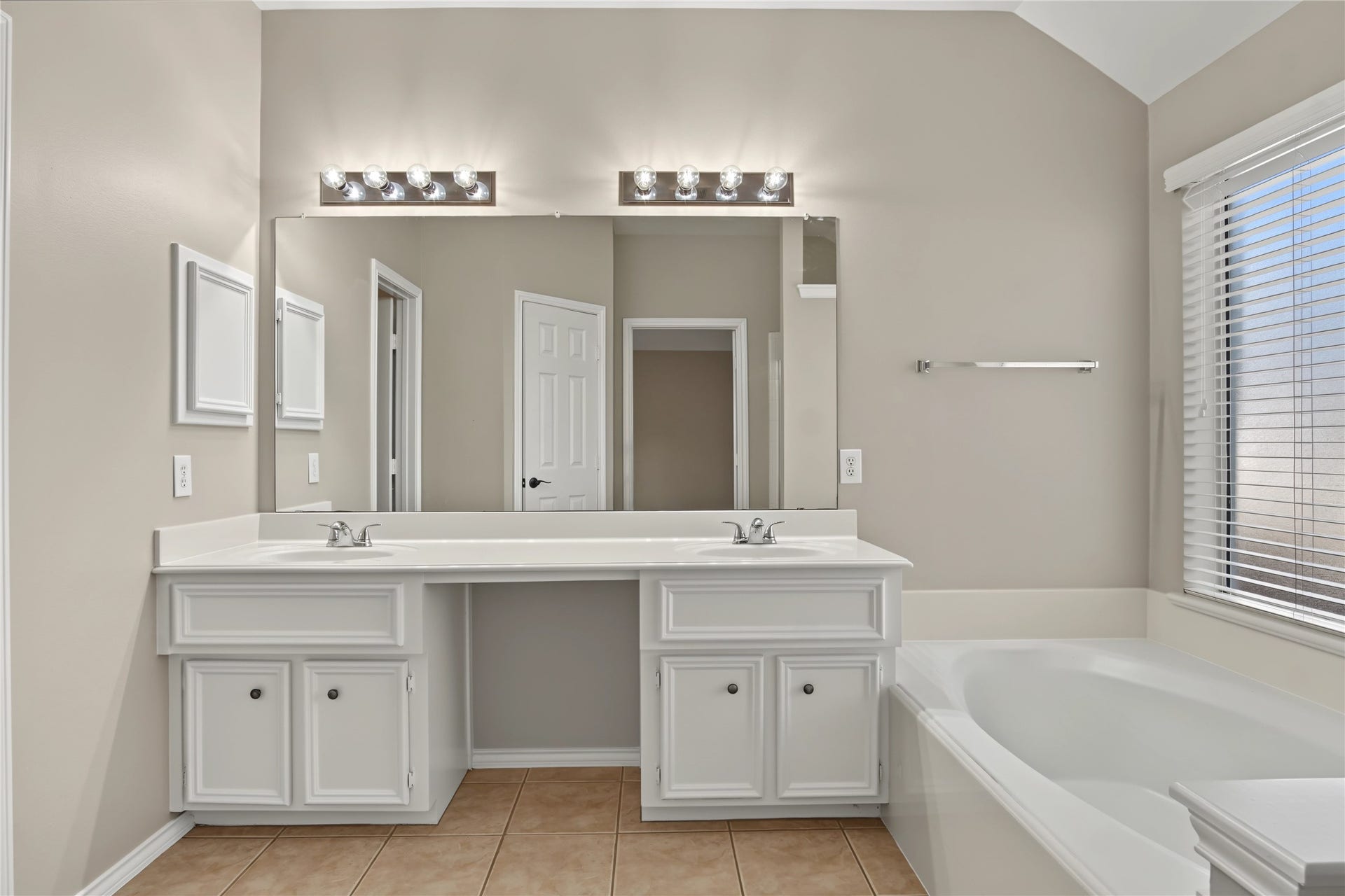 15355 Ochre Leaf Trail, Cypress, TX 77433