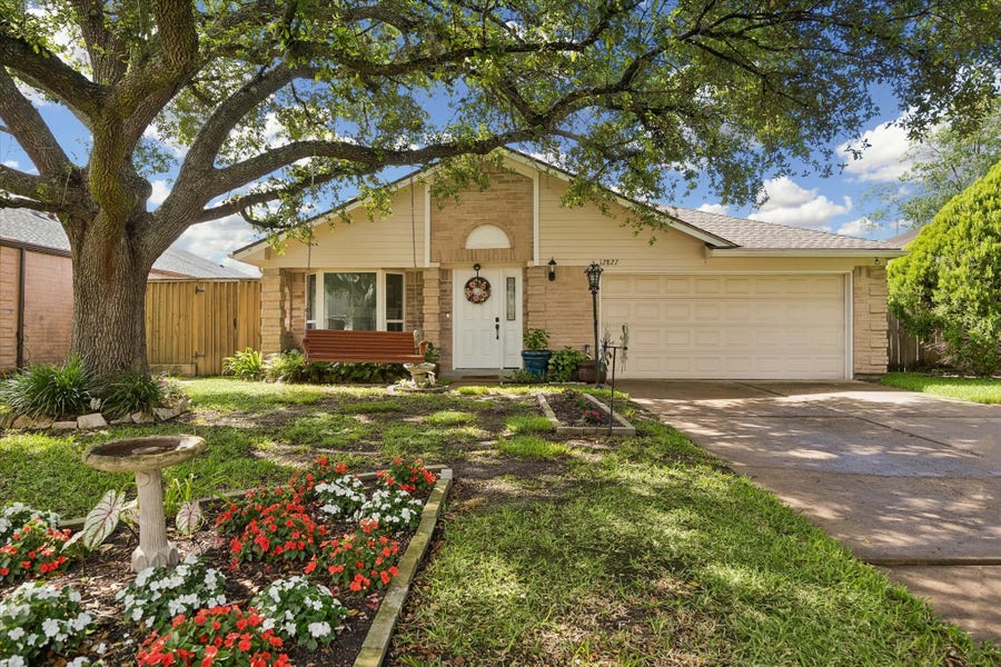 Property photo for 12827 Sandri Lane, Houston, TX