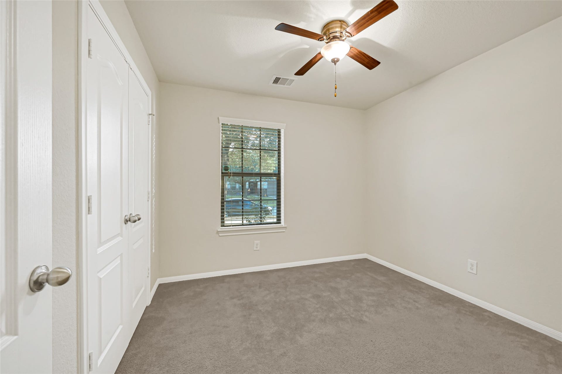 379 Henry Street, Alvin, TX 77511