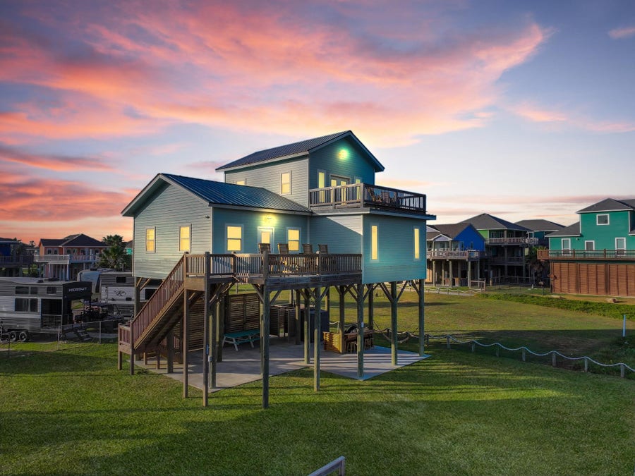 Property photo for 1890 Atlantis Lane, Crystal Beach, TX