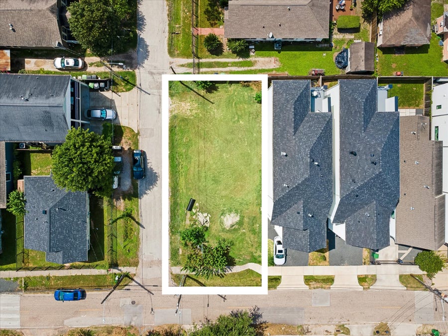 Property photo for 1211 Northwood Street, Houston, TX